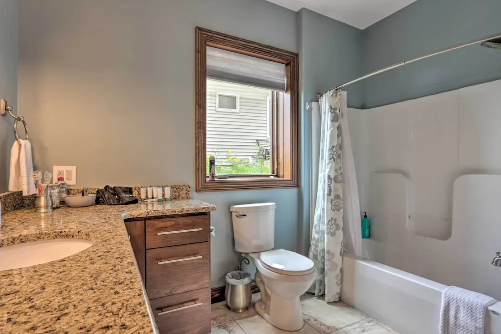 Boat Dock & Kayaks: Luxury Lake of the Ozarks Home