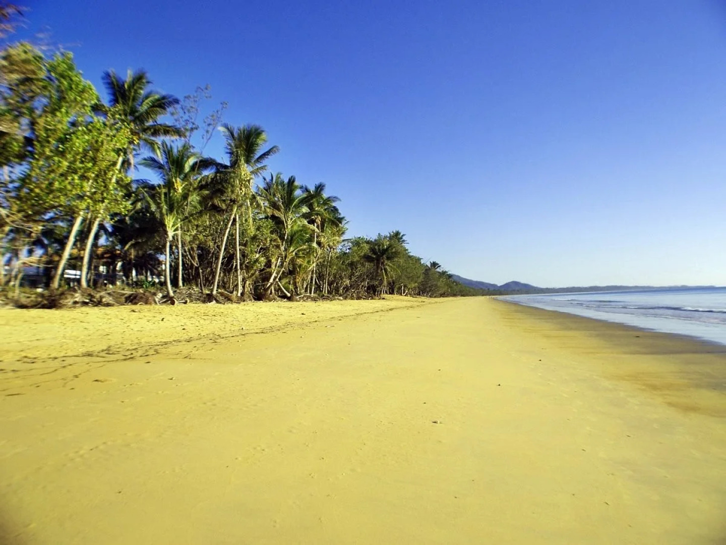 Apollo Jewel Beachfront Apartments