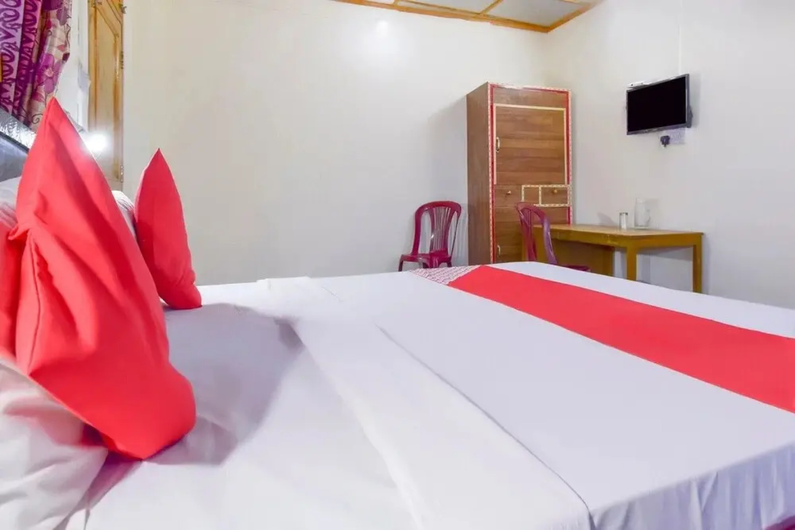 The Roam Way By OYO Rooms