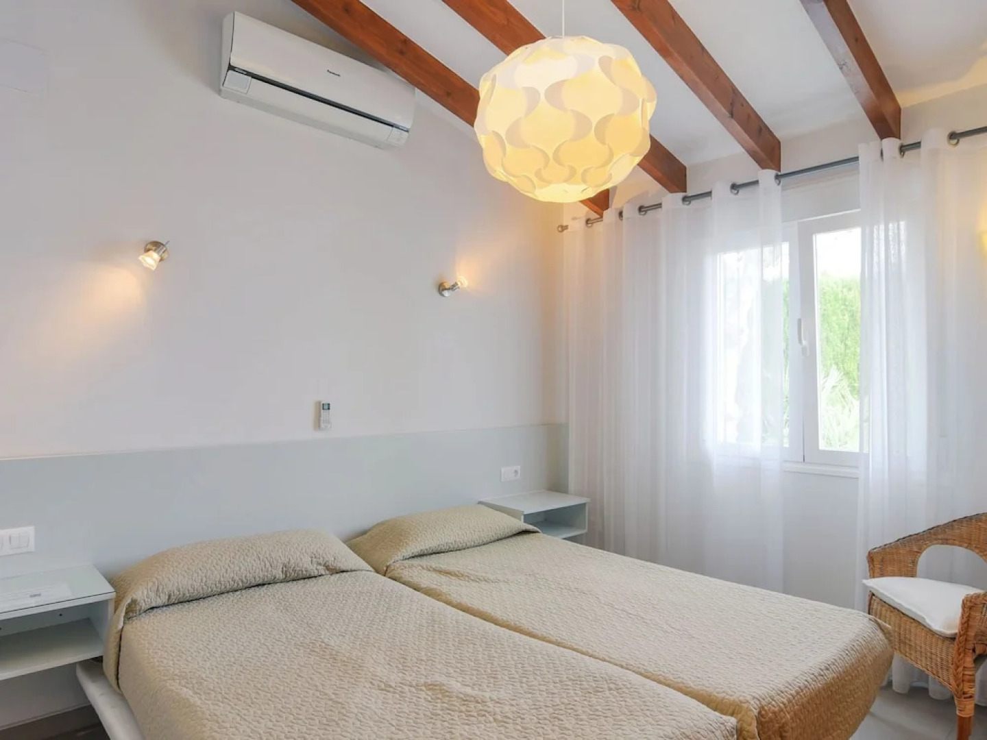 Beautiful 8-persn Villa in Moraira, Large Terraces and Heated Swimming Pool; Unique View