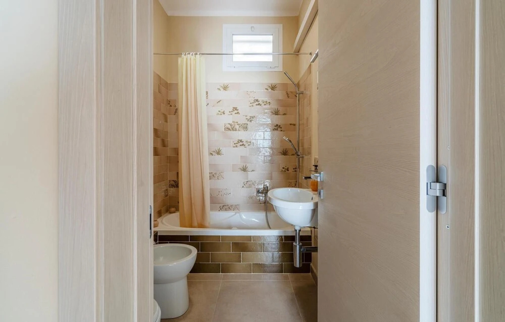 Stunning Home in Cipressa With Wifi and 2 Bedrooms