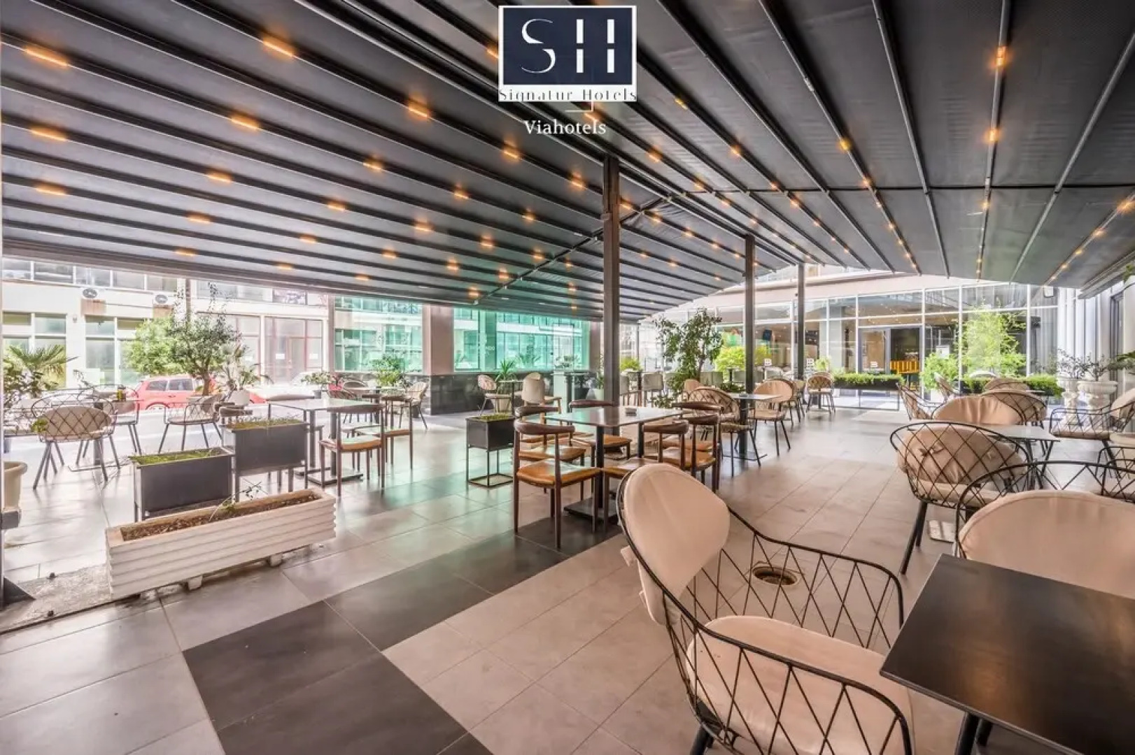 Signature BM Hotel Durres & Beach