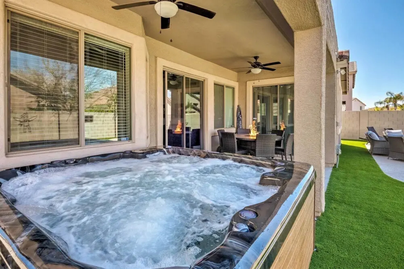 Near Westgate Entertainment District: Home w/ Pool