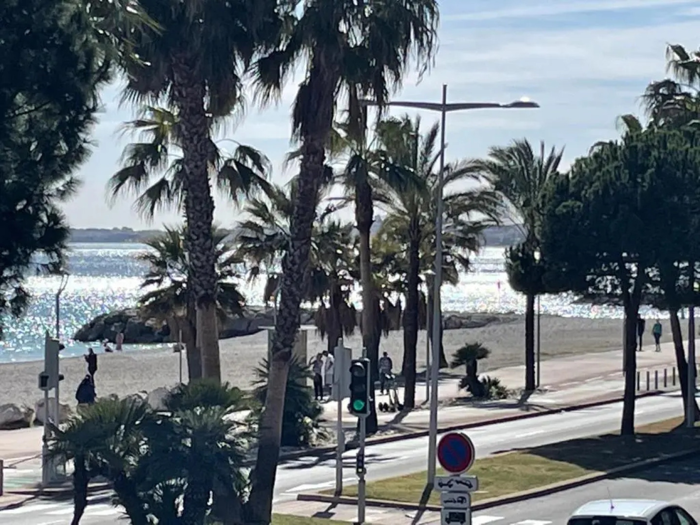 Appartement Au bord de la mer, vue plage , piscine, parking