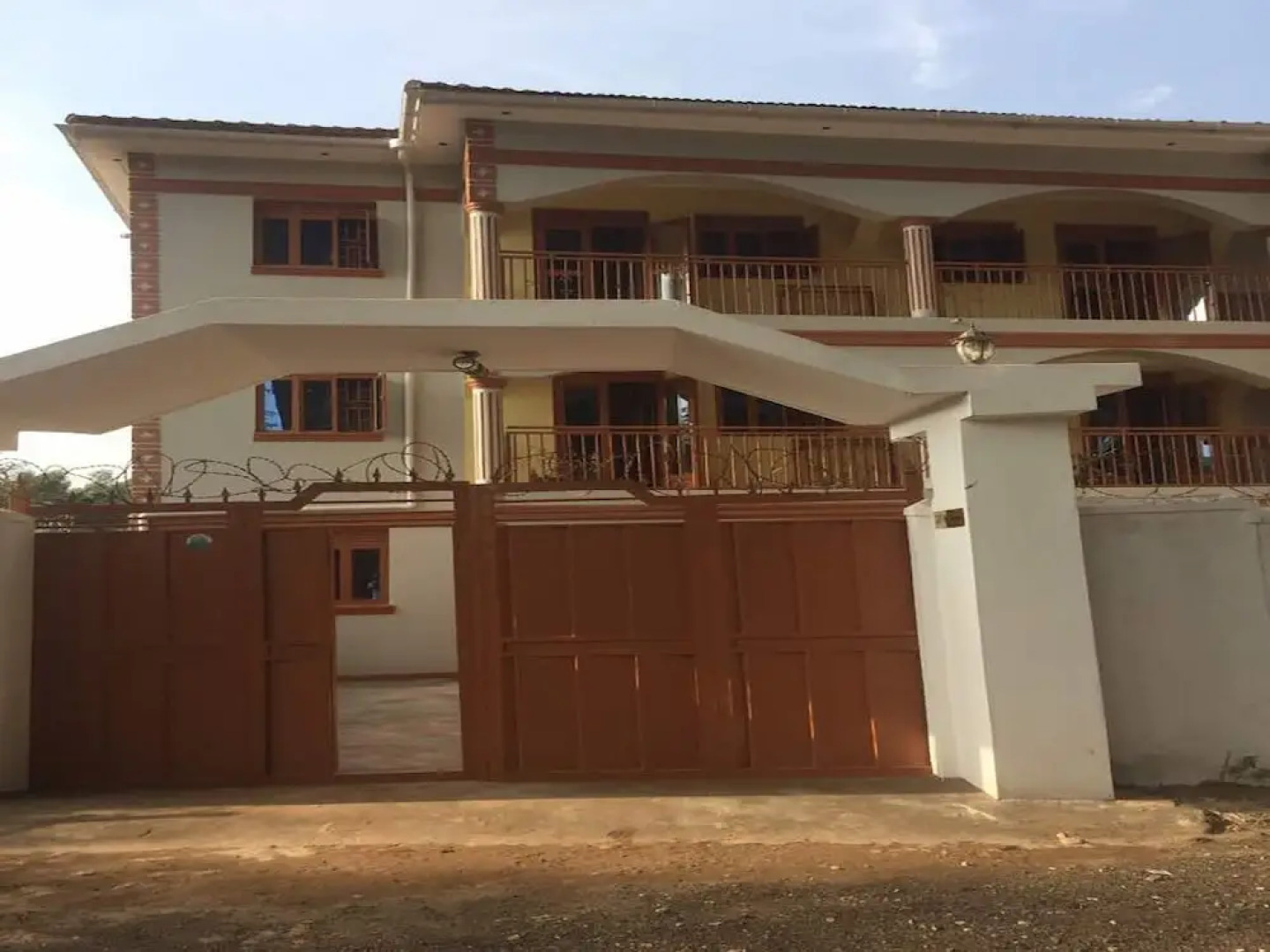 Bunyonyi Heights Inn