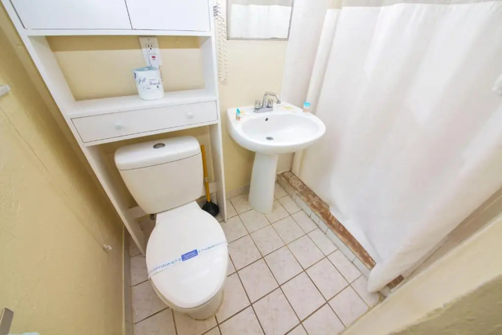 Daytona Shores Inn and Suites