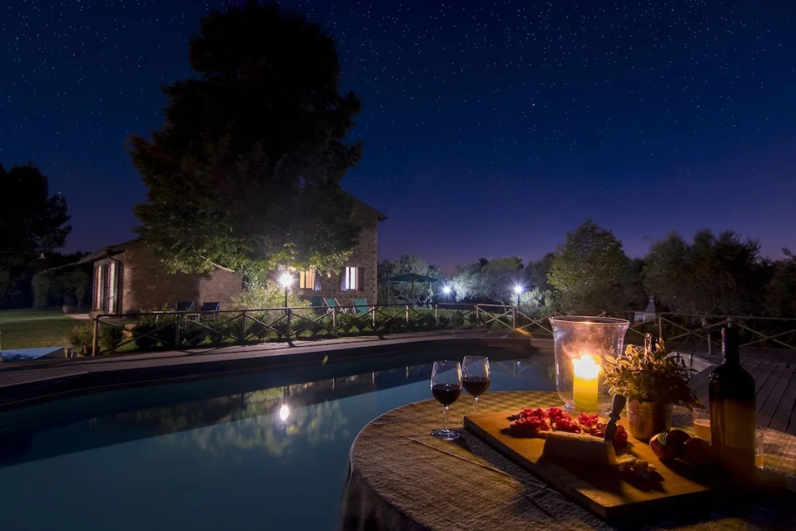 6 Bedrooms Umbrian farmhouse