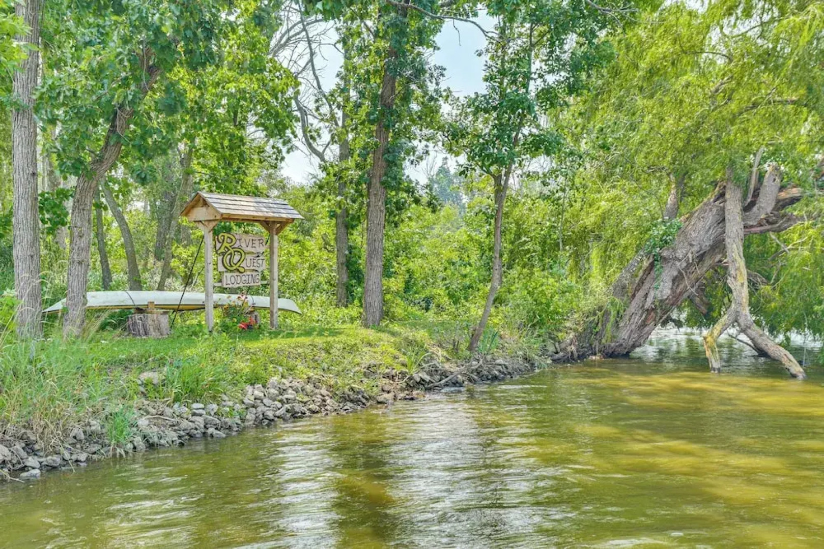 On-site Trails: Rock River Retreat in Jefferson!