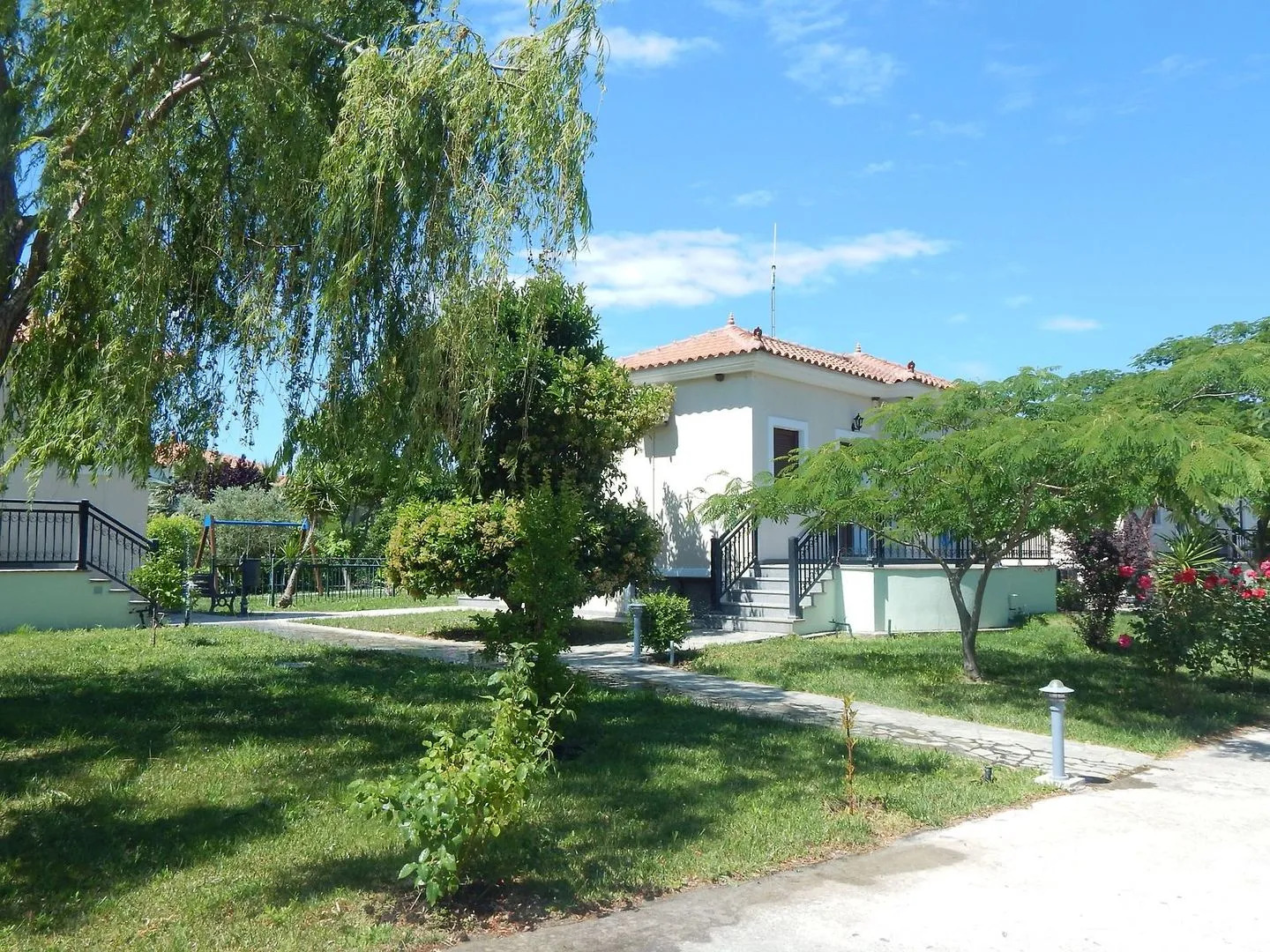 Kaloni village apartments