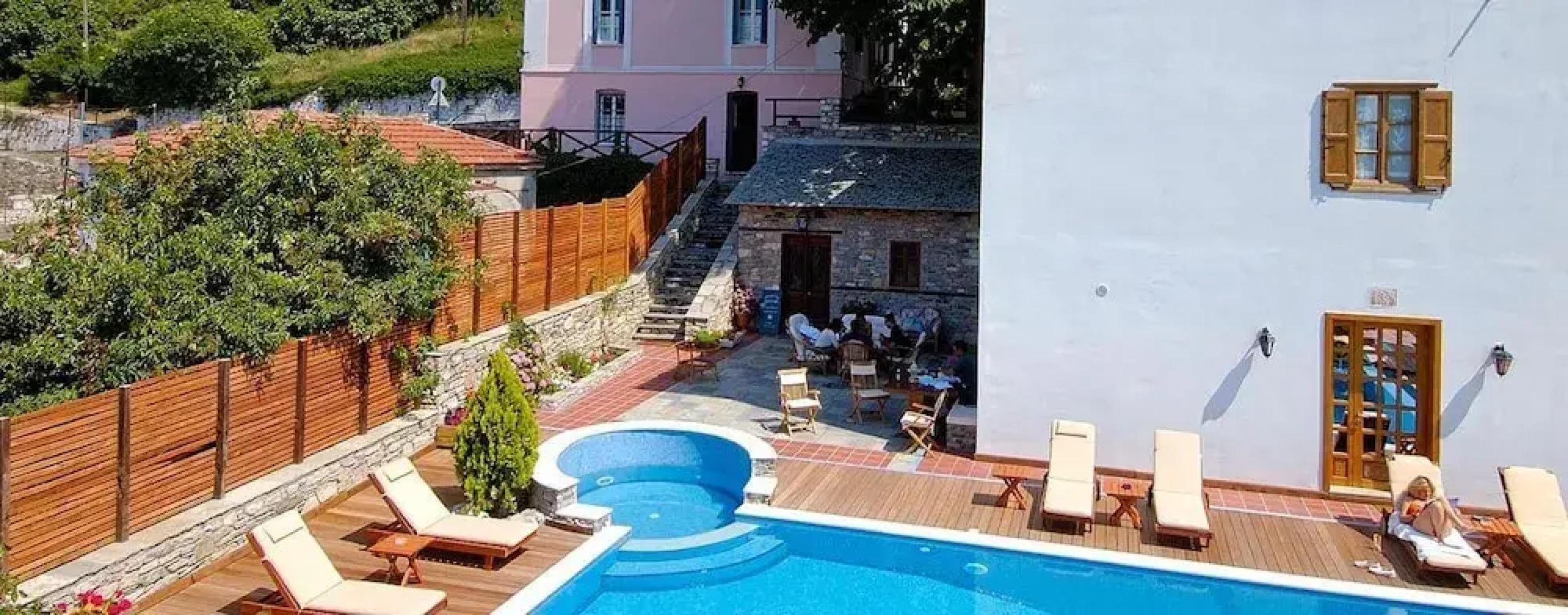 Naoumidis Guest House