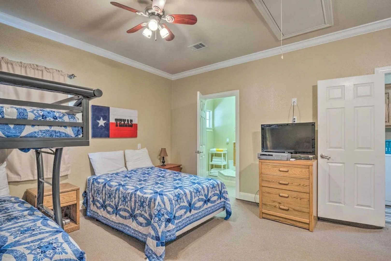 Covered Deck & 2-story Dock: Lake Travis Home!