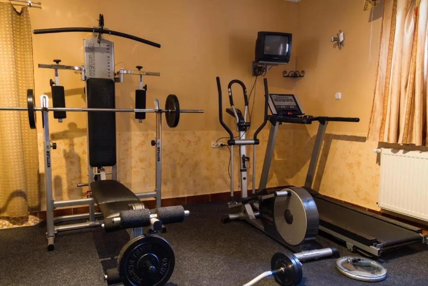 Hangya Panzió és Étterem