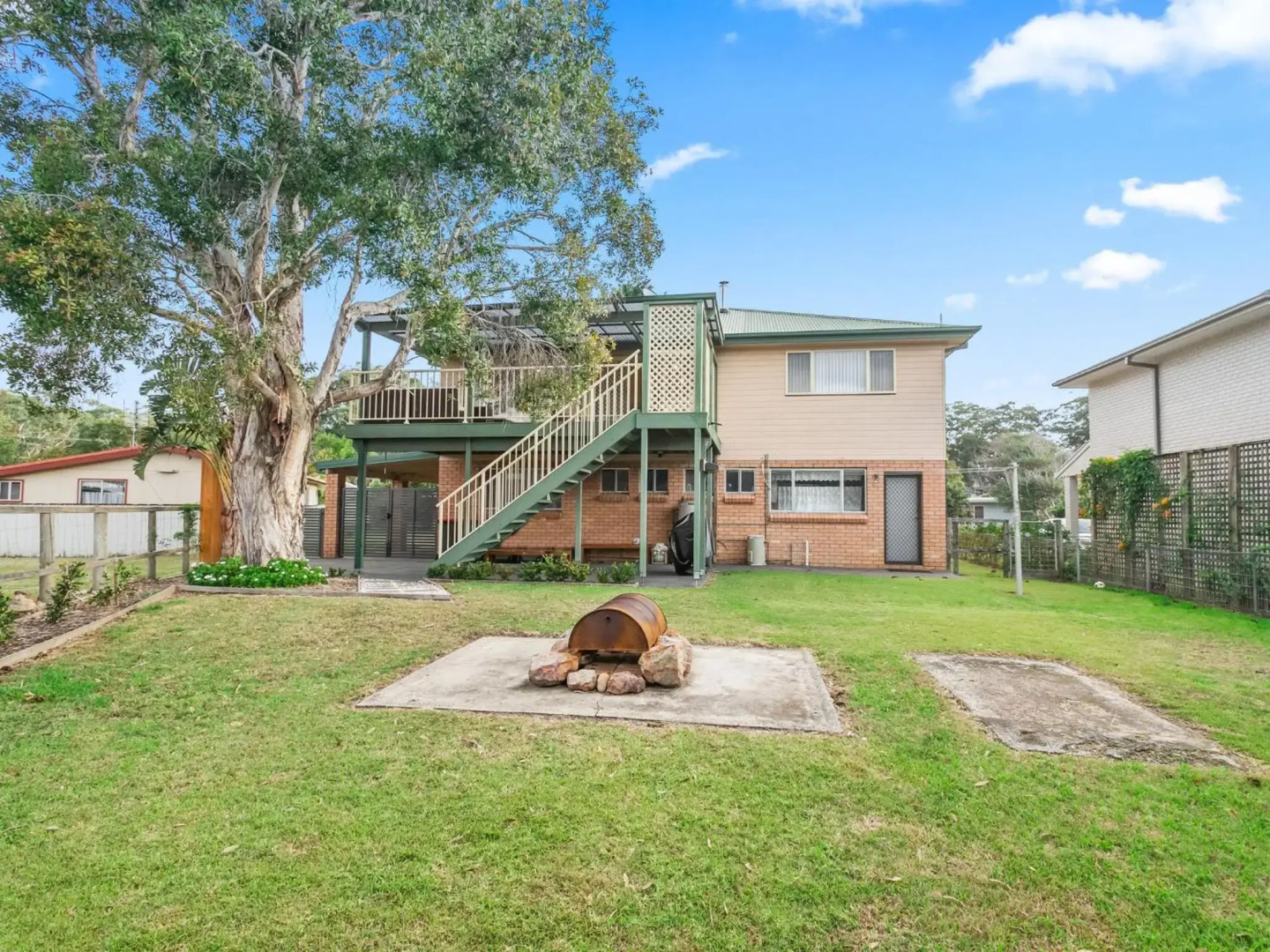 The Salty Deck 52 Normandy Street