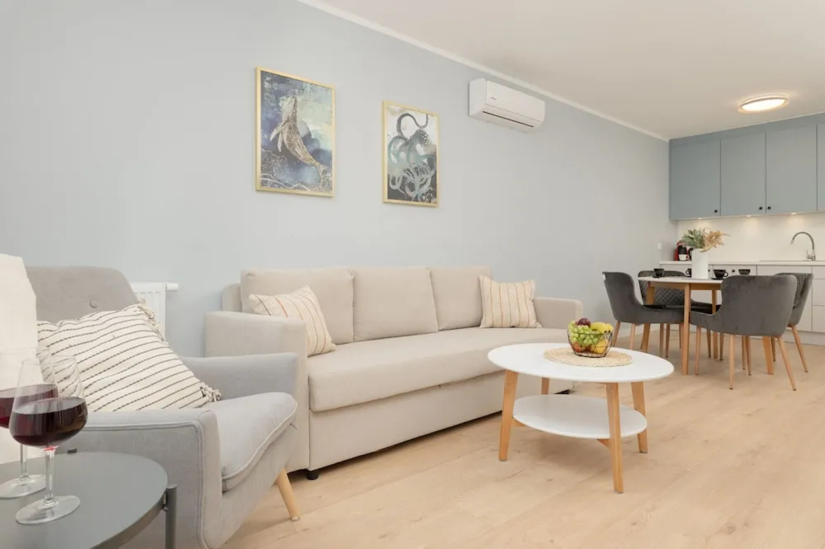 Dziwnów Spadochroniarzy by Renters