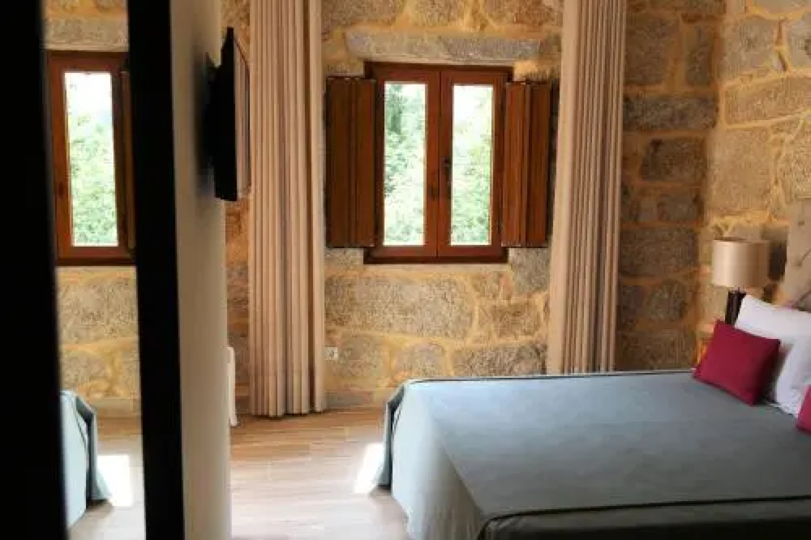 Encosta Dos Túneis - Turismo E Lazer