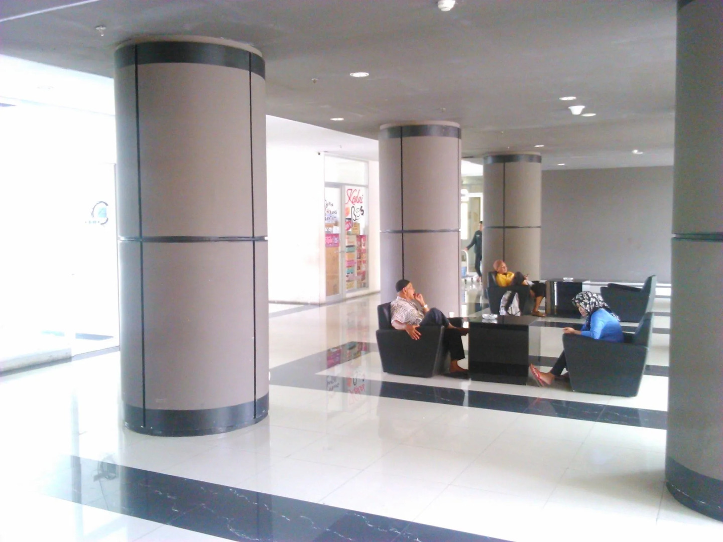 Apartemen The Suites Metro Yudis