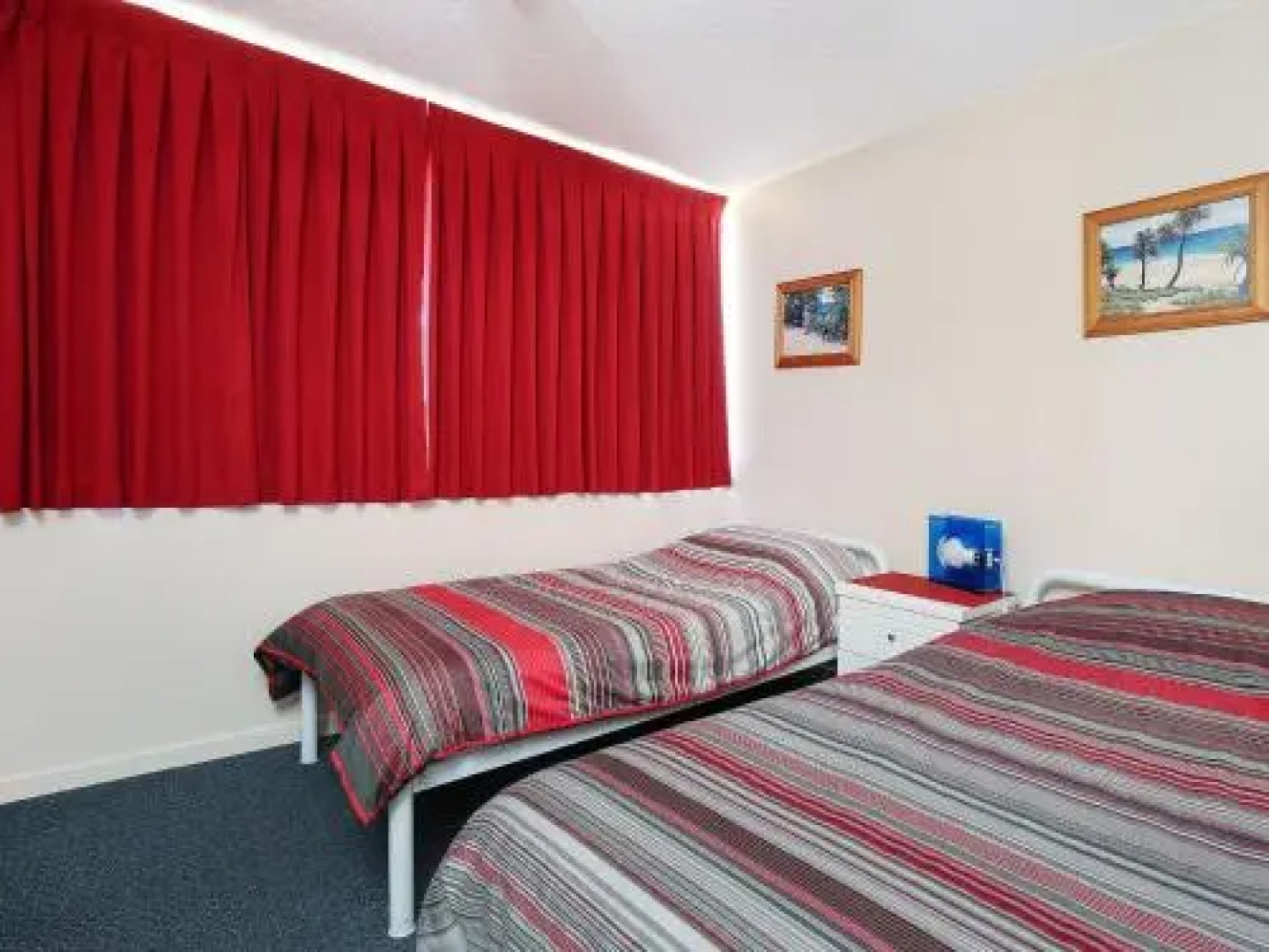 Eastbourne U6, 80 Esplanade. Golden Beach