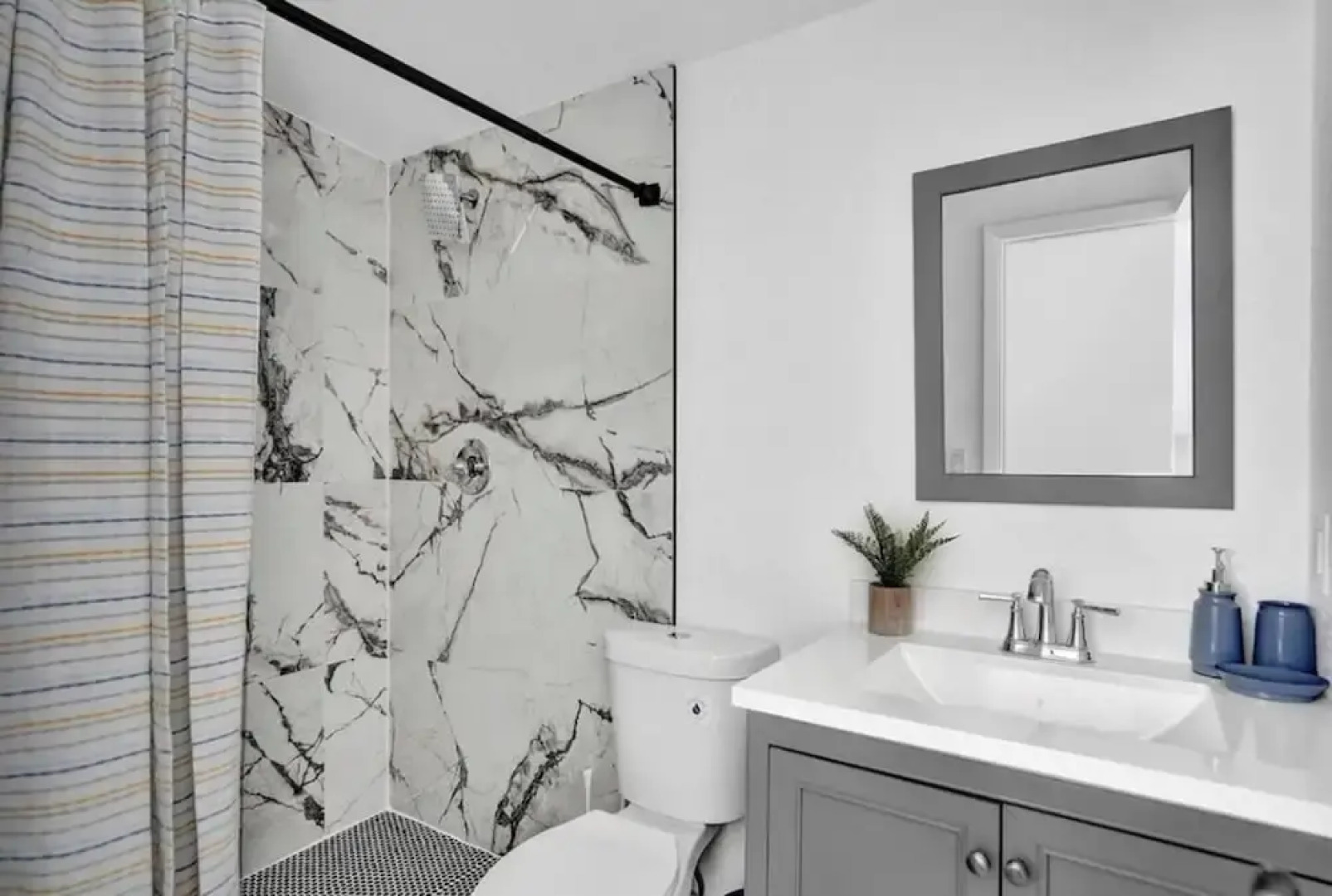 Spacious Home With Heated Pool