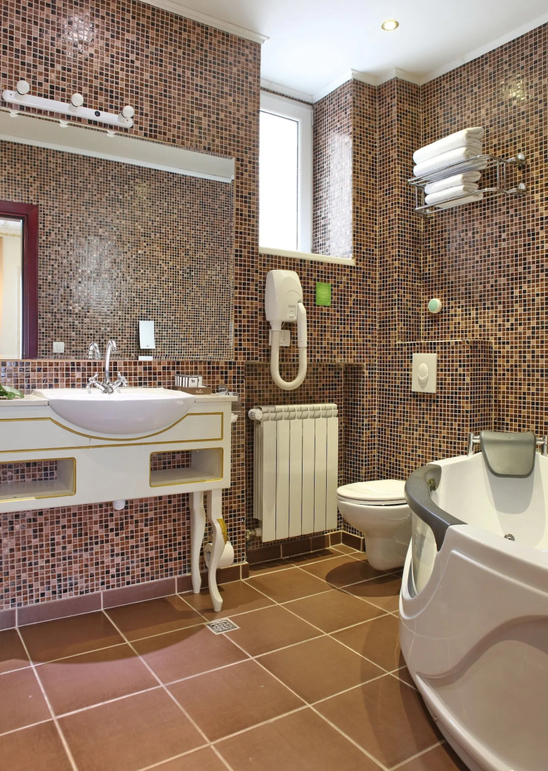 Queen's Astoria Design Hotel