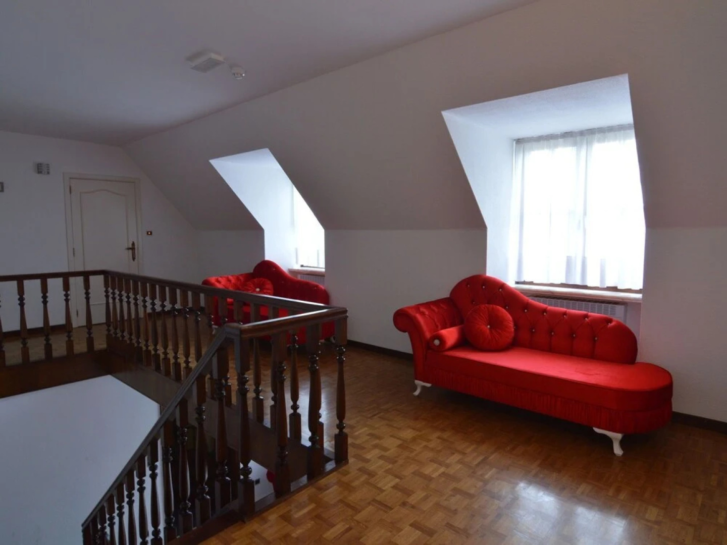 Charming Holiday Home with Hot Tub in Bree