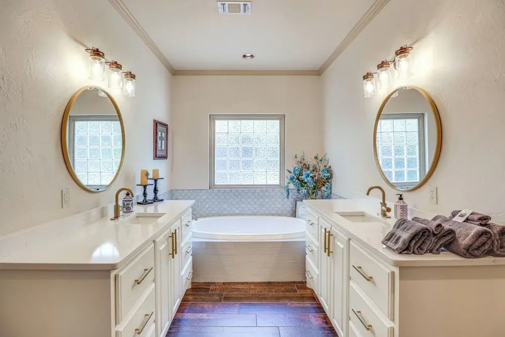 Private Hot Tub & Patio: Golf Retreat in Canyon!