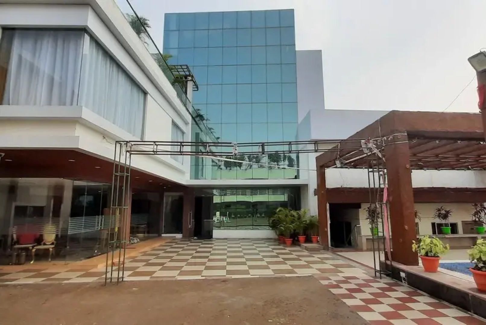 Sparsh Hotel & Resort