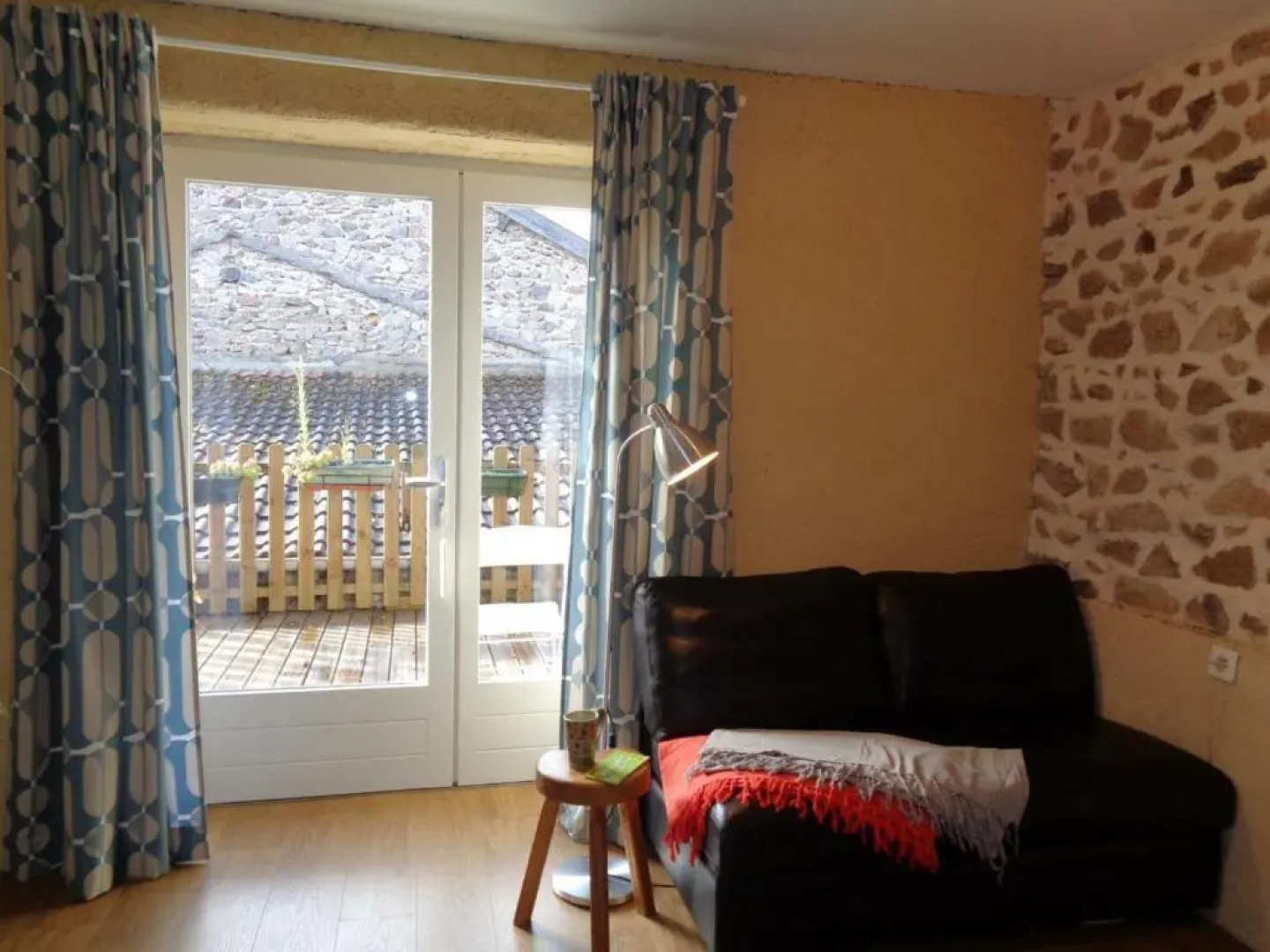 Appartement Saint-Priest-la-Prugne, 1 pièce, 2 personnes - FR-1-496-224