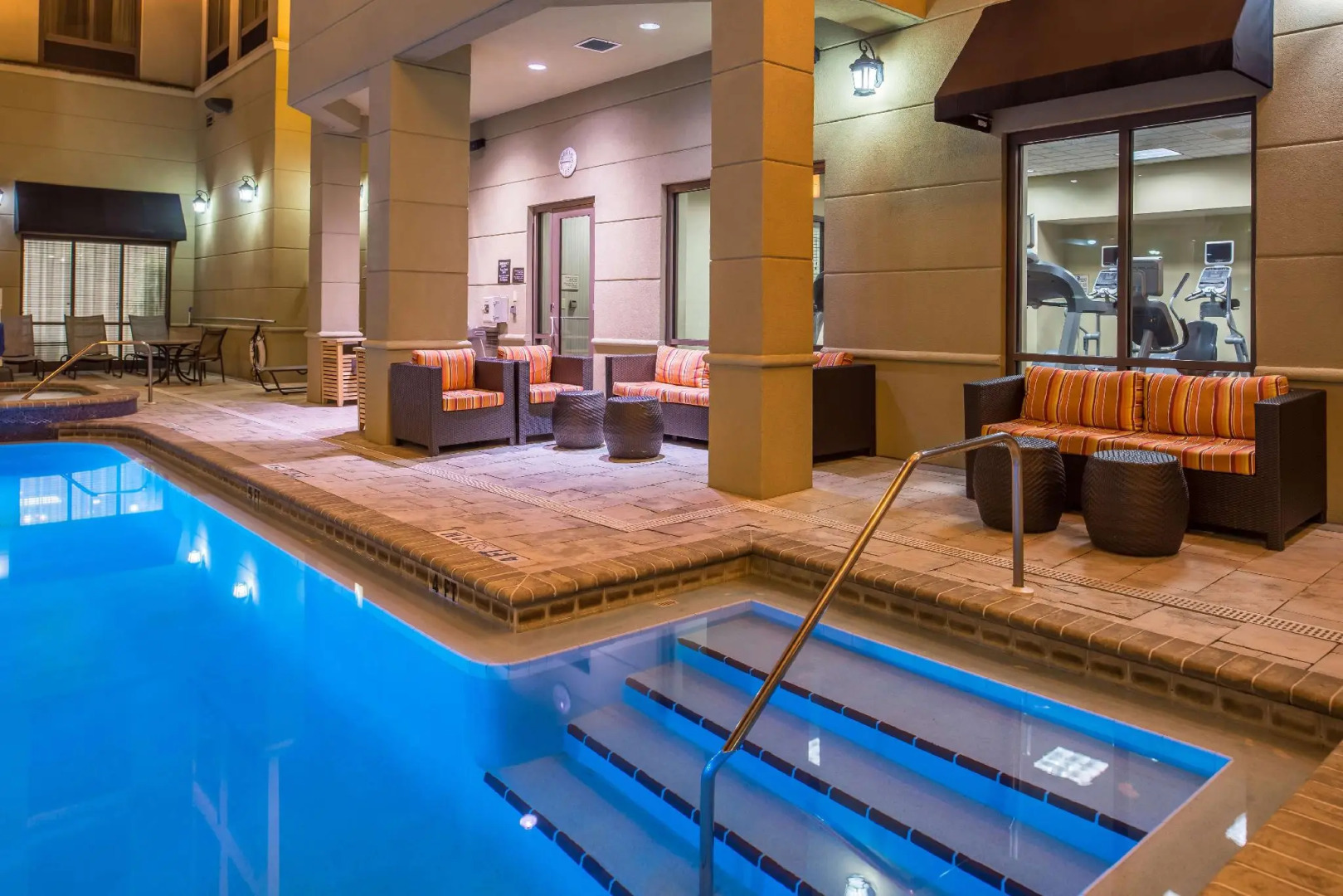 Homewood Suites by Hilton Jacksonville Downtown-Southbank