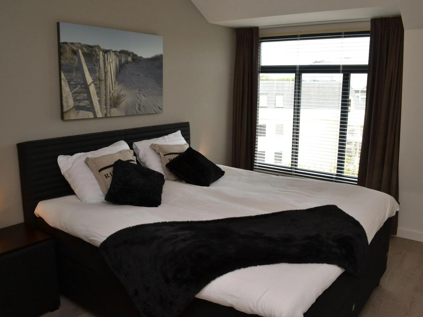 Apartment with AC and washing machine, in a residence 200 m from the beach