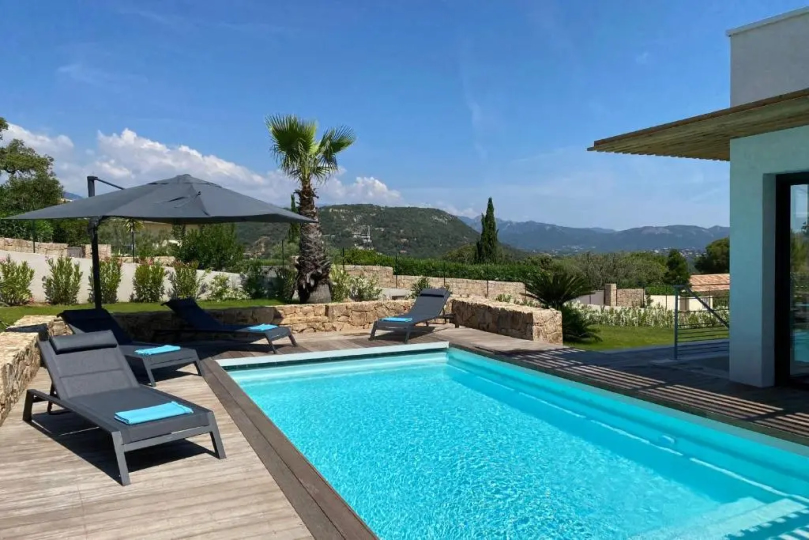 M2 Splendide villa de haut standing 12 pers piscine chauffée vue mer