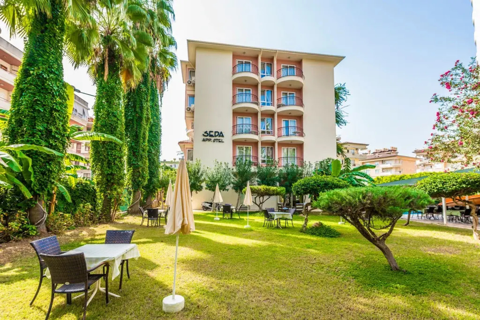 The S Apart & Suites Hotel