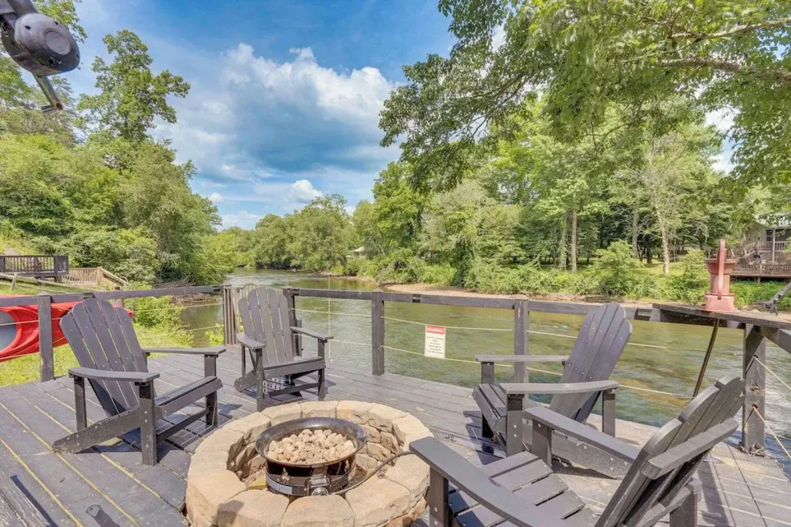 Private Hot Tub: Riverfront Cabin in Murphy