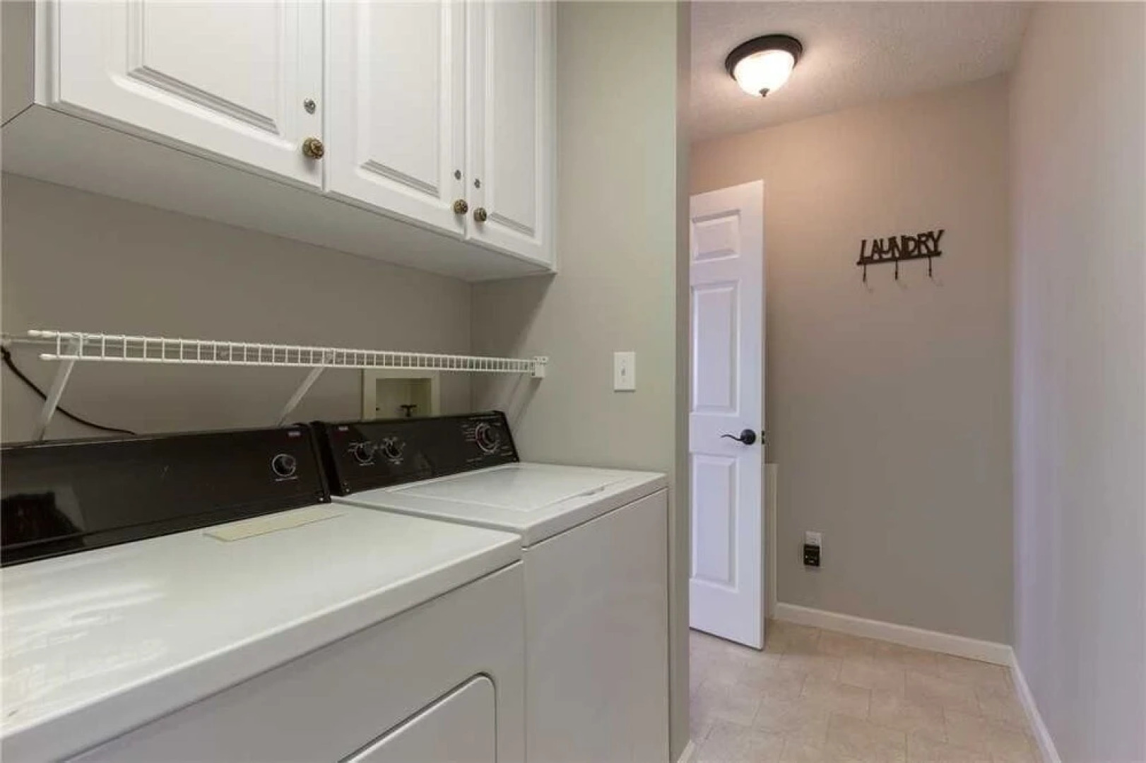 Kickback Kabin - Three Bedroom Cabin