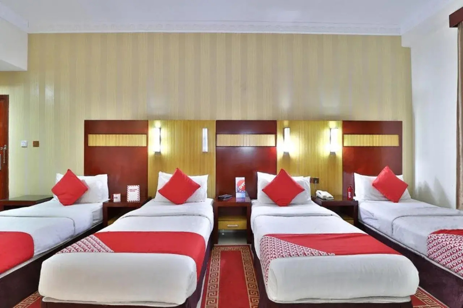 Palette Phoenix Hotel