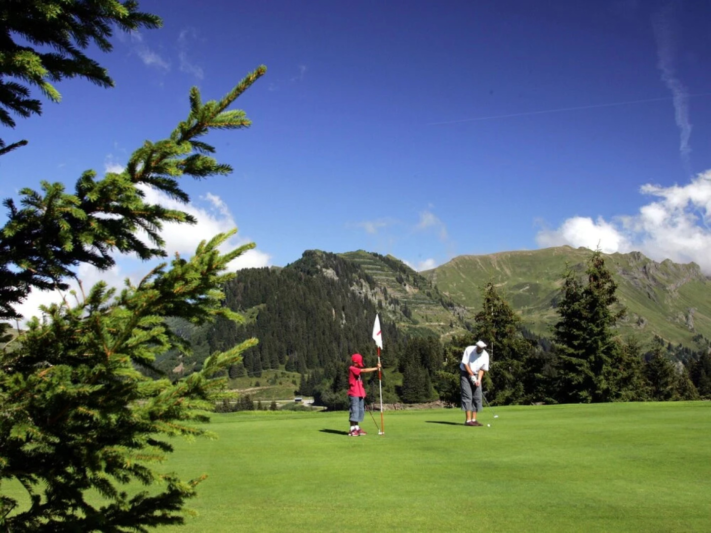 Lovely Apartment in Flaine With Swimming Pool