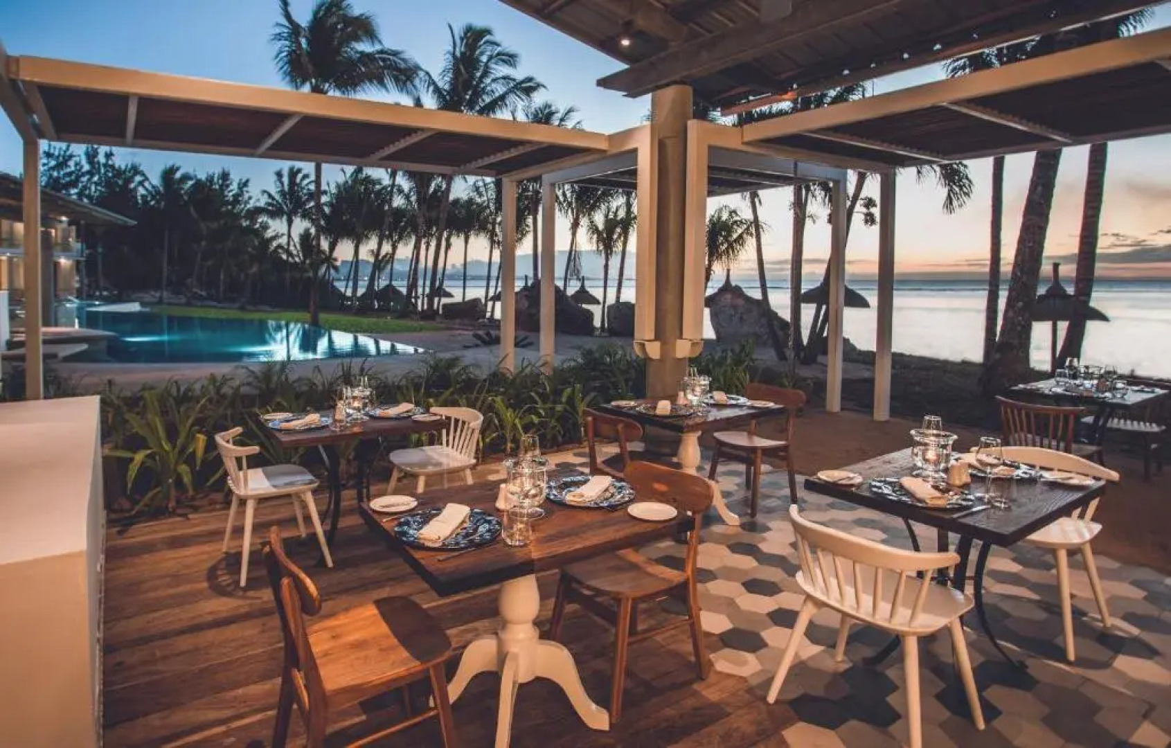 Victoria Beachcomber Resort & Spa - Victoria for 2 - Adults Only