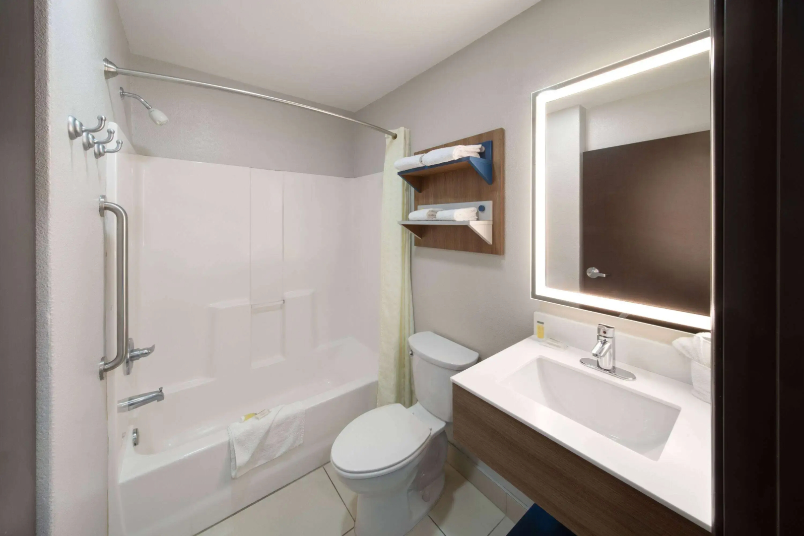 Microtel Inn & Suites by Wyndham Buda Austin South