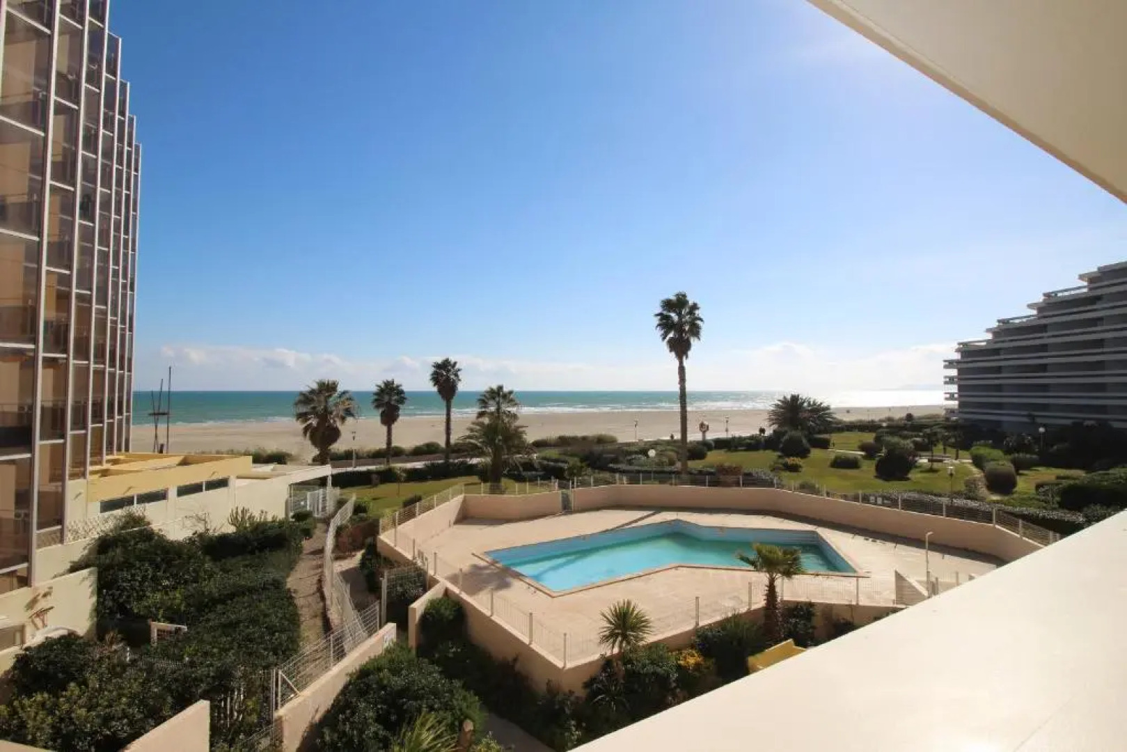 COPACABANA - 3 pièces vue mer avec piscine et parking
