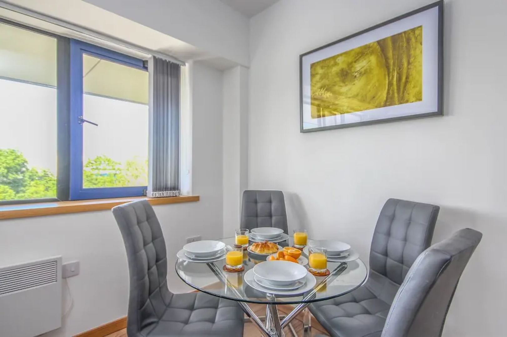 West Swindon Serviced Apartment