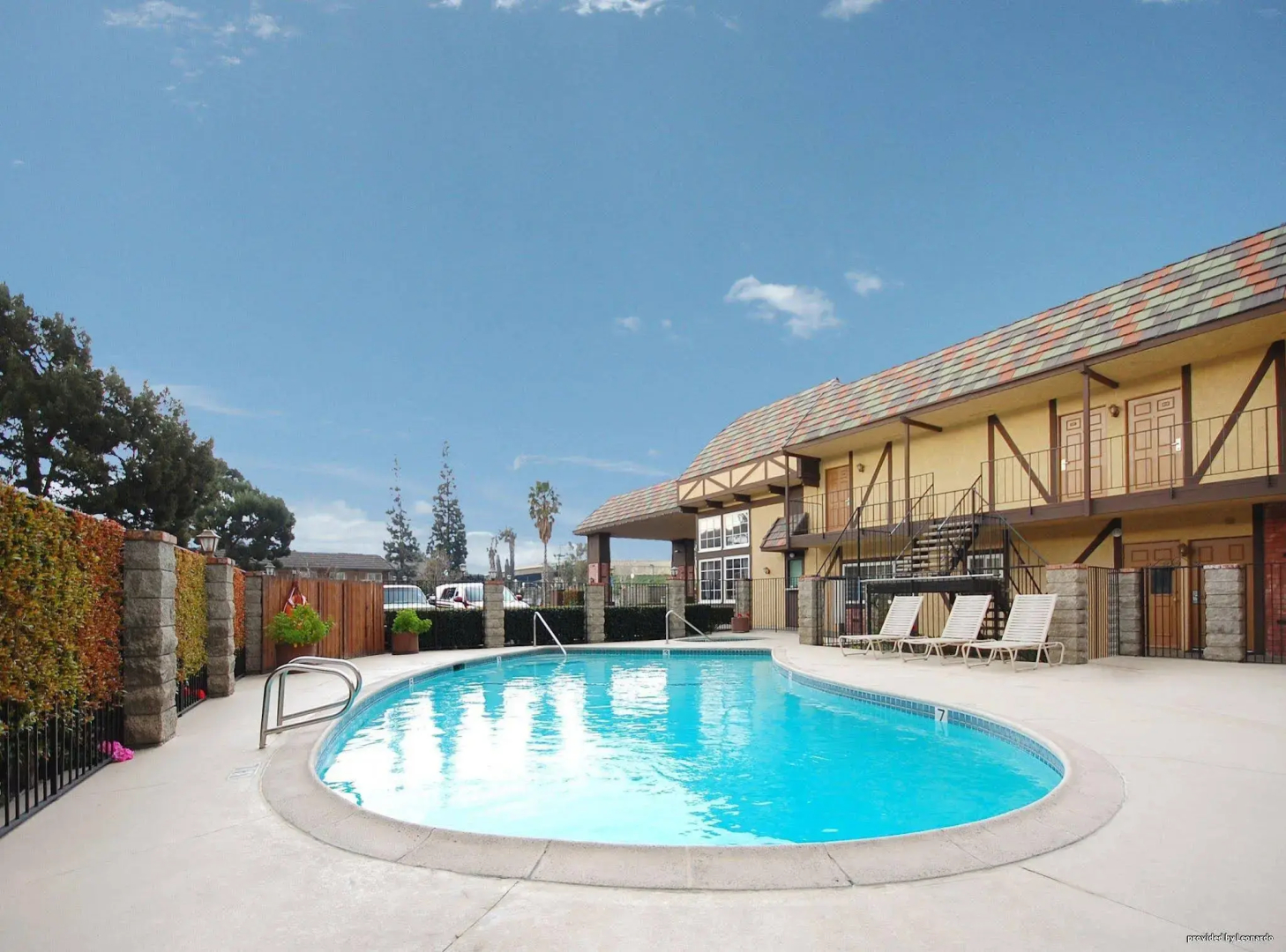 Studio 6 Corona, CA - West