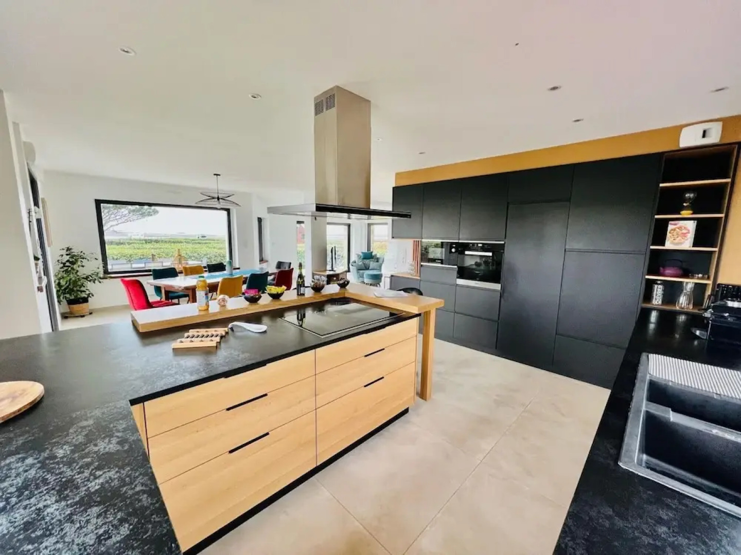 Magnificent Villa by the sea