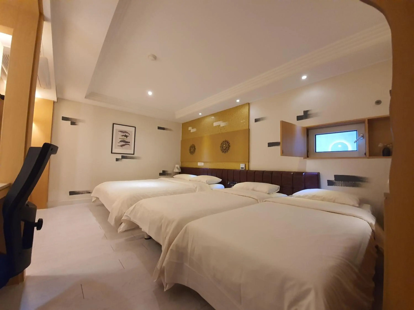 Friendly DH Naissance Hotel by Mindrum Group