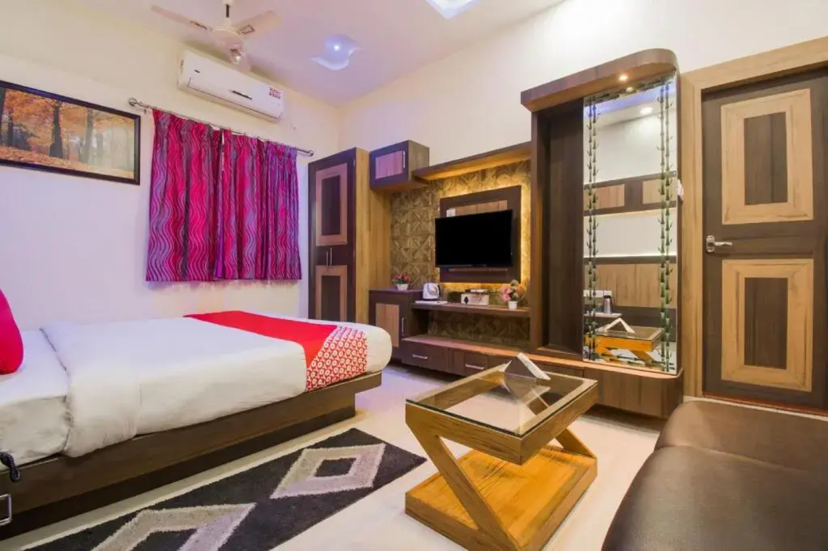 Hotel Embassy International