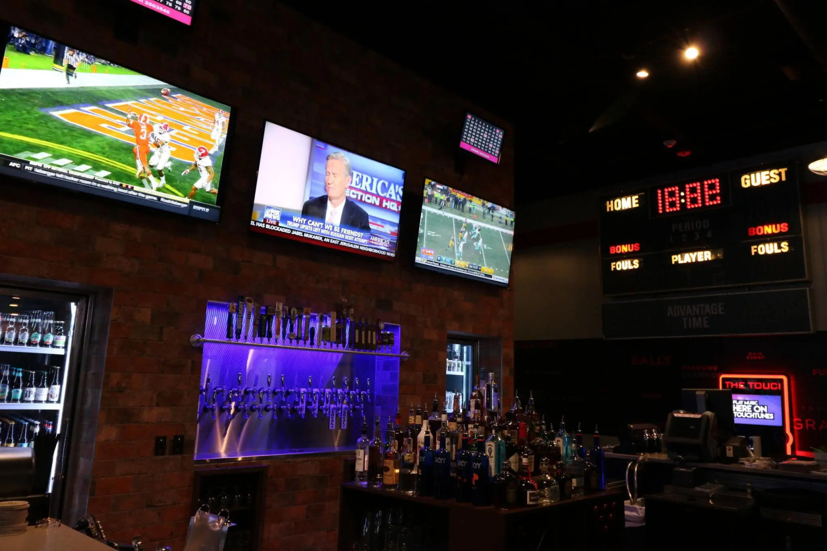 Holiday Inn Express & Suites McPherson by IHG