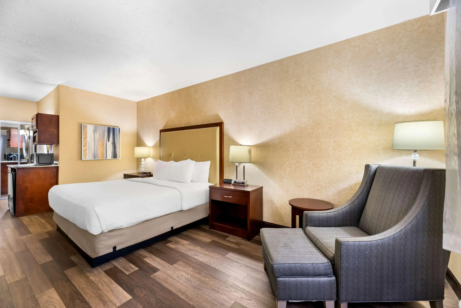 Best Western Plus Abbey Inn