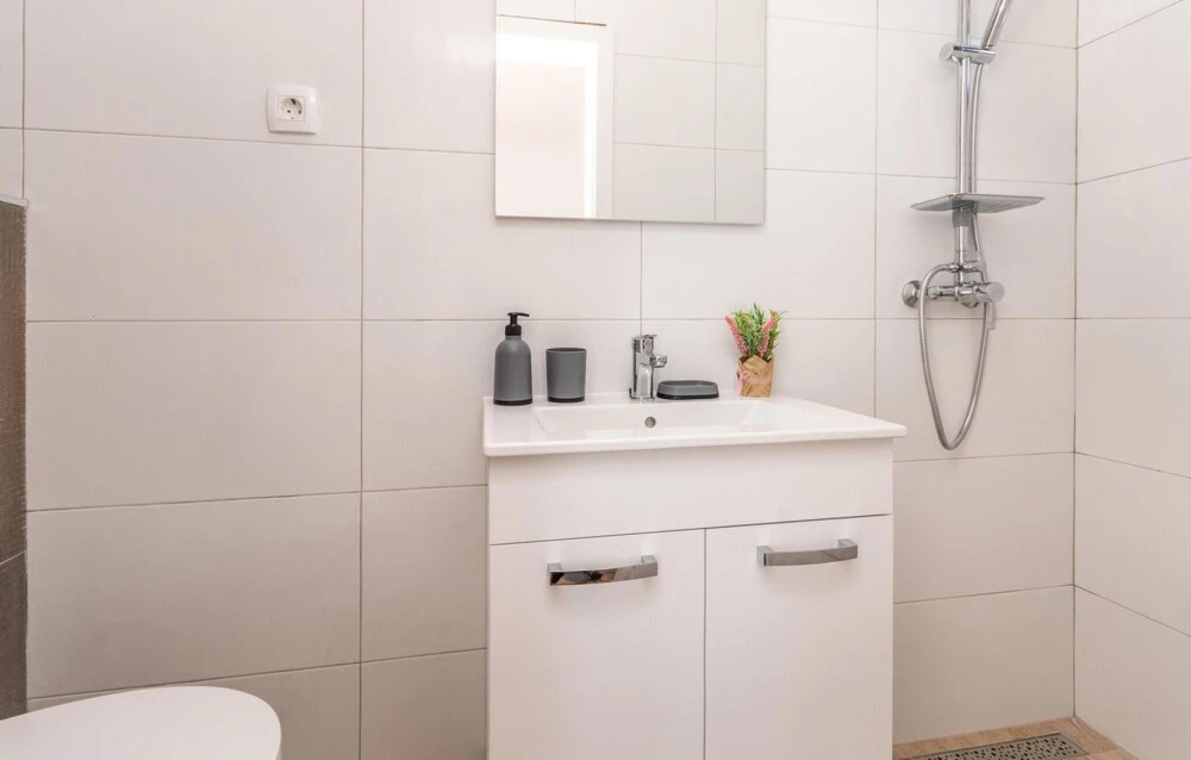 Amazing Home in Rastane Donje With 3 Bedrooms, Wifi and Outdoor Swimming Pool