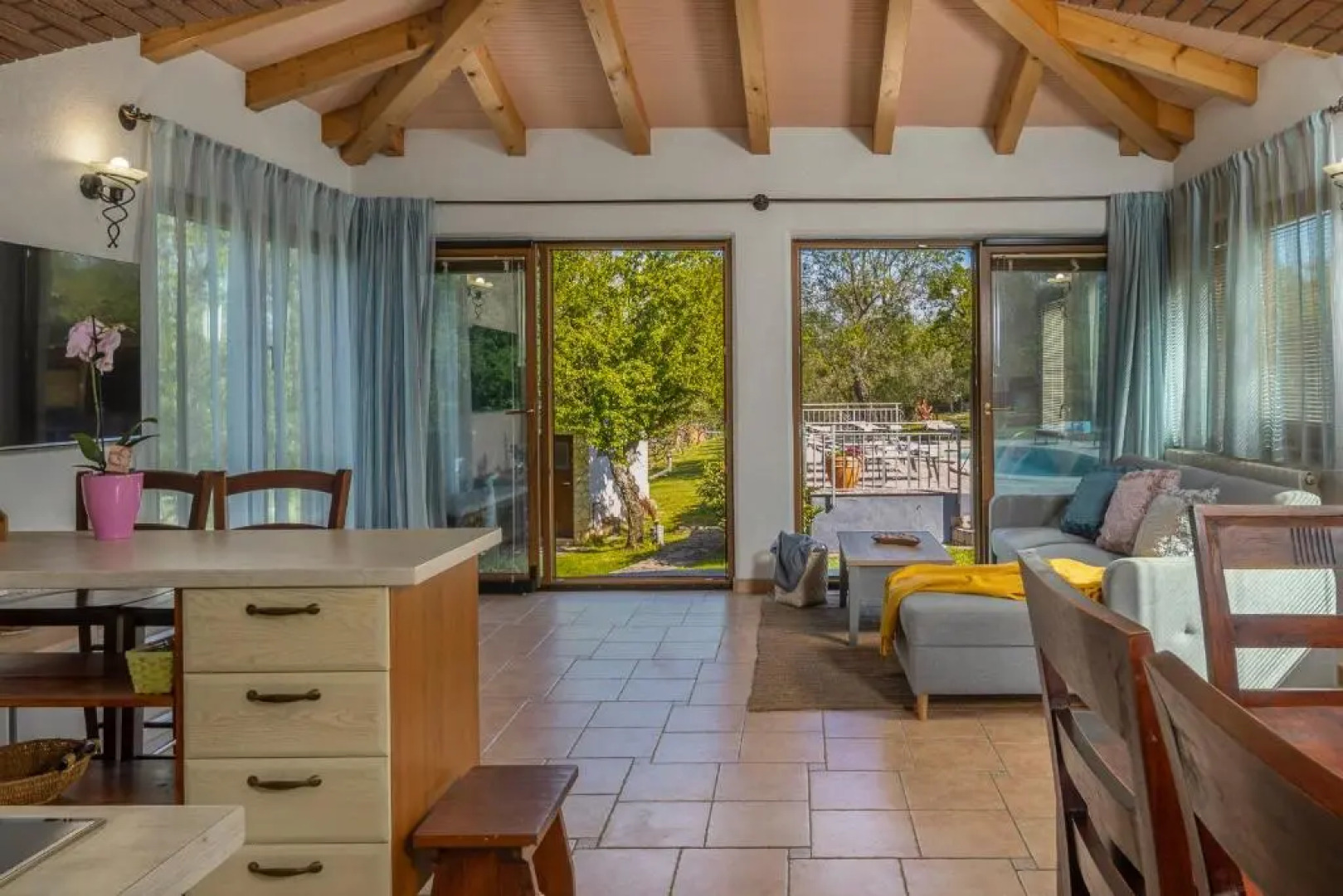 Villa Celeste in Nedešćina (Haus für 8-10 Personen)