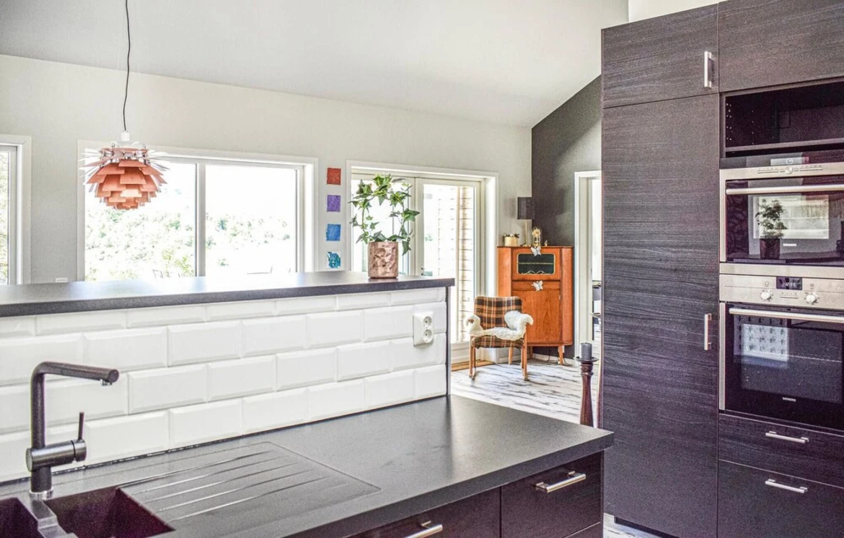 Nice Home in Etne With 5 Bedrooms and Wifi