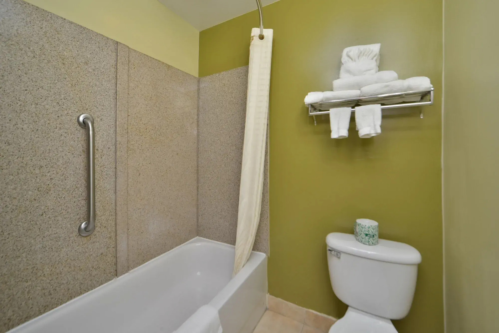 Best Western Plus Newport News Inn & Suites