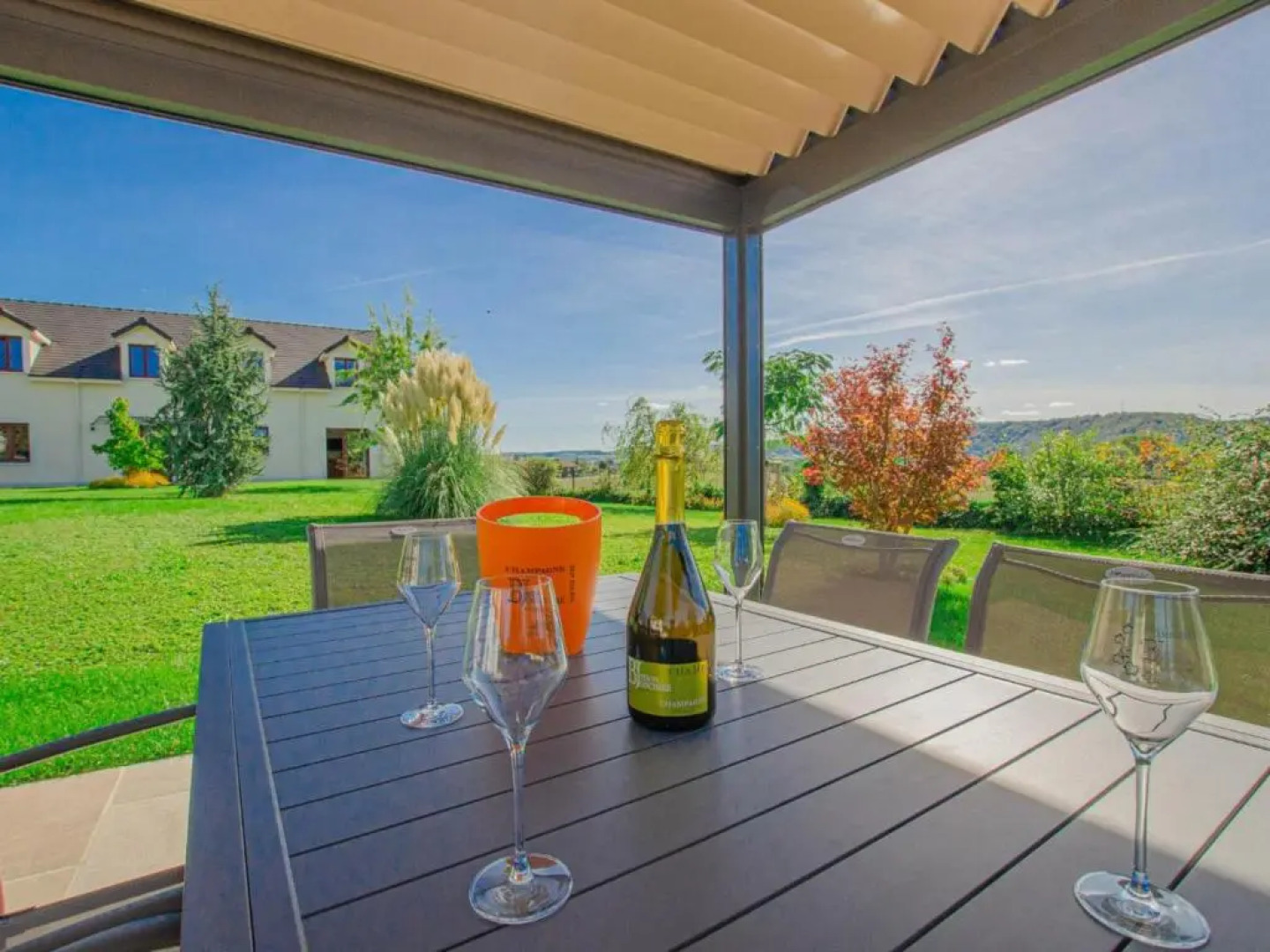 Gîte Bar-sur-Aube, 4 pièces, 6 personnes - FR-1-543-152